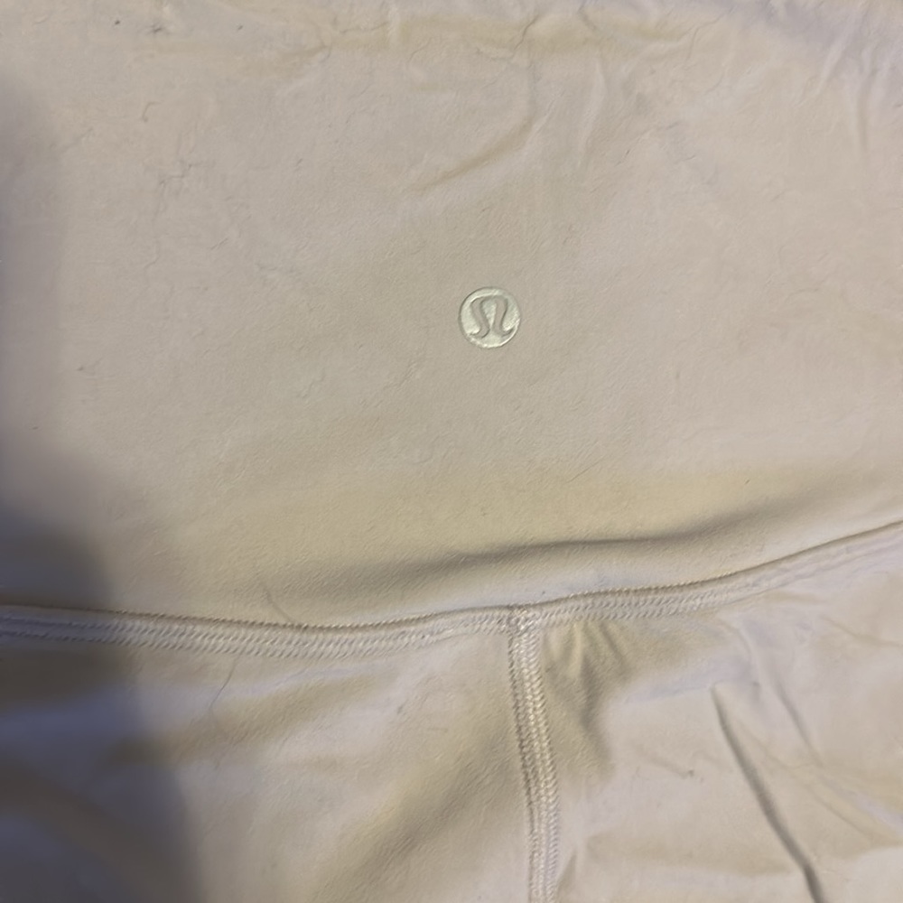 Lululemon’s 28” Align high waisted size 8
